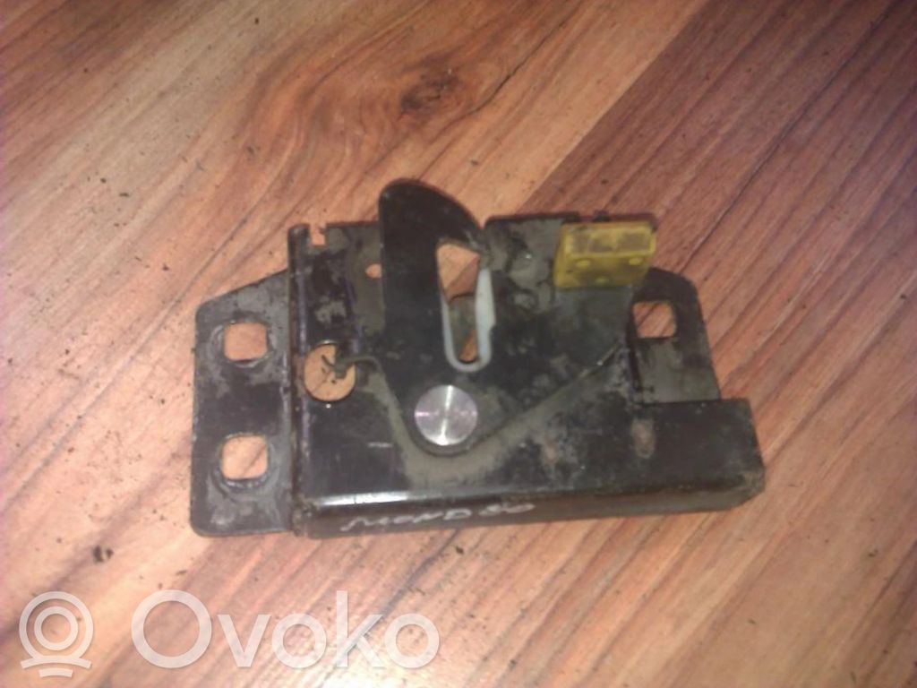 Ford Mondeo MK I Încuietoare capotă 