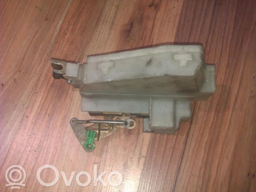 Ford Mondeo MK I Cerradura de puerta trasera
