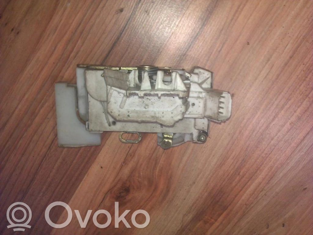 Ford Mondeo MK II Încuietoare ușă față 
