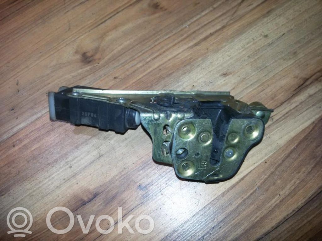 Opel Omega B1 Zamek drzwi tylnych 