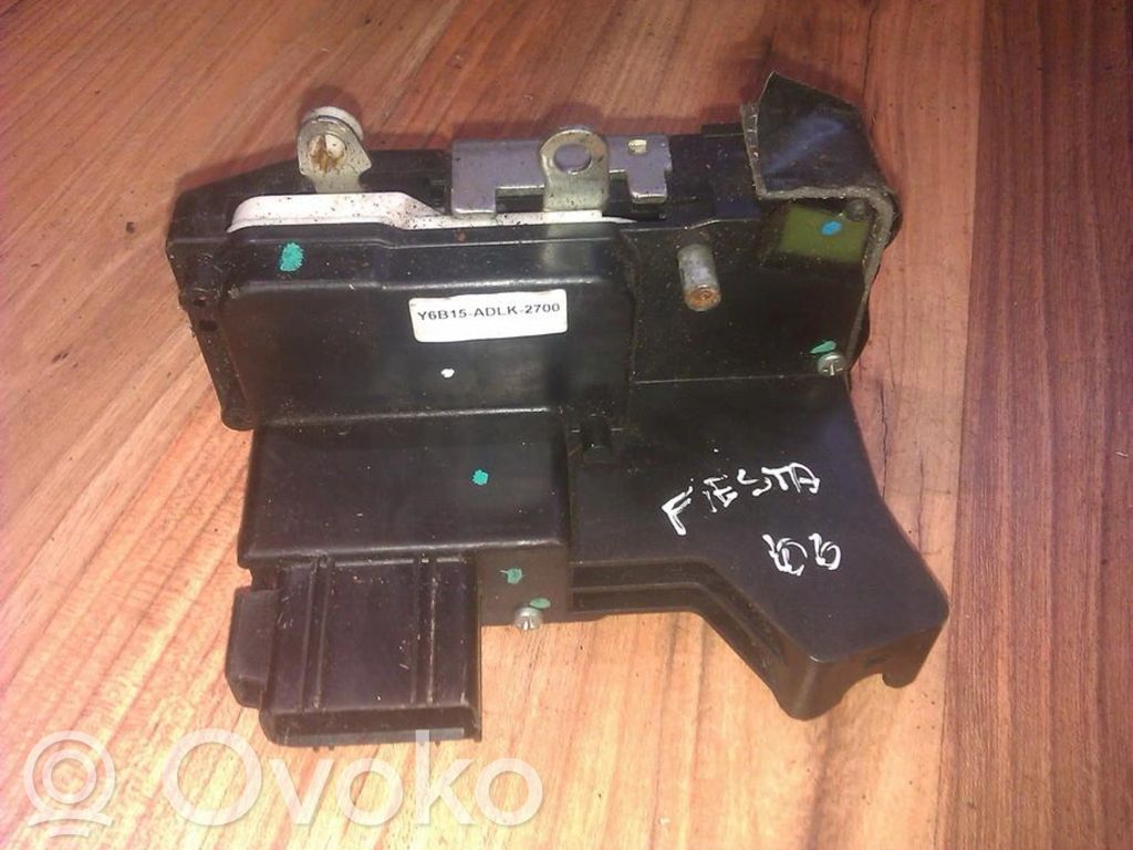 Ford Fiesta Zamek drzwi przednich 