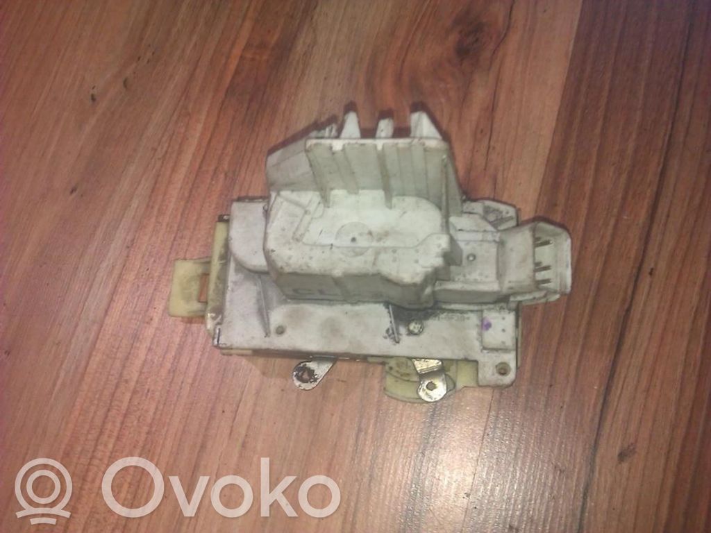 Ford Focus Încuietoare ușă față 