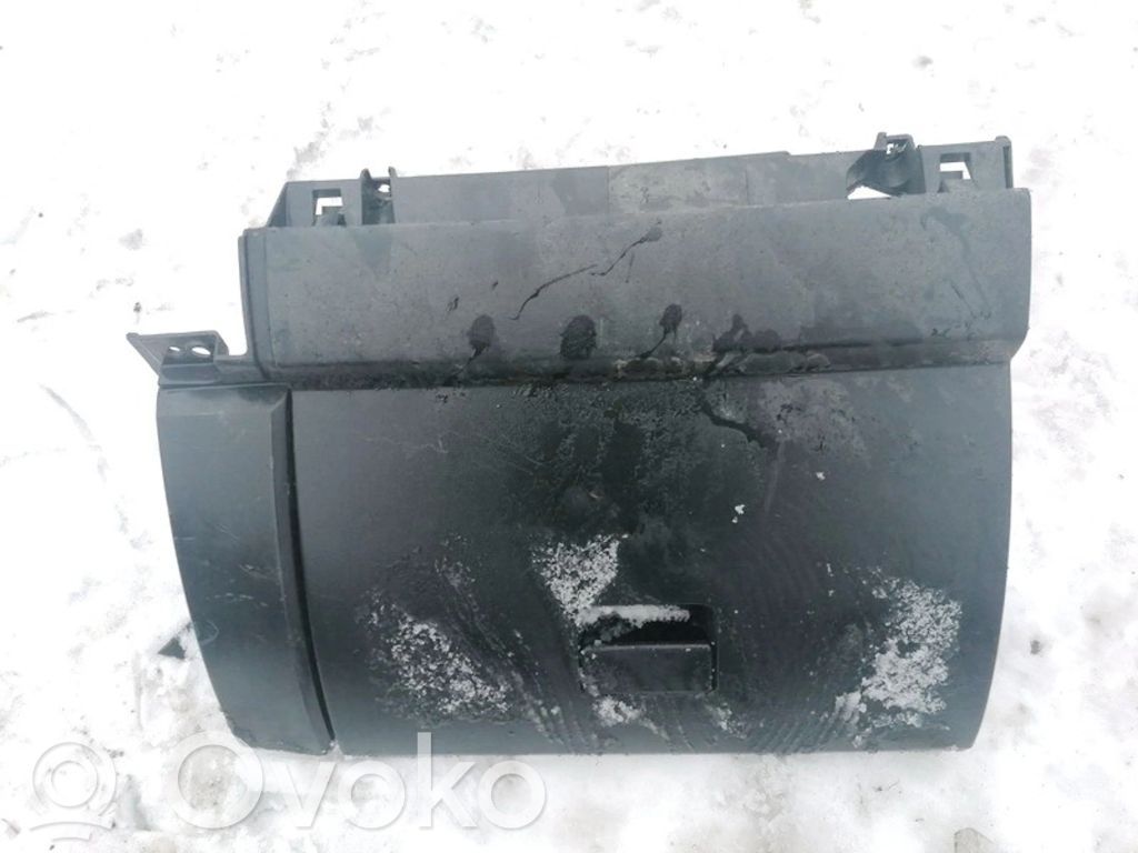 Glove box   CC2964161,CC2964161