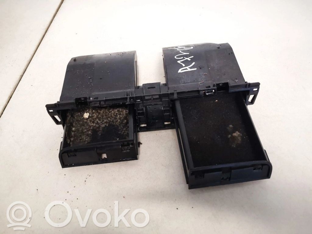 Volkswagen PASSAT B6 Vano portaoggetti