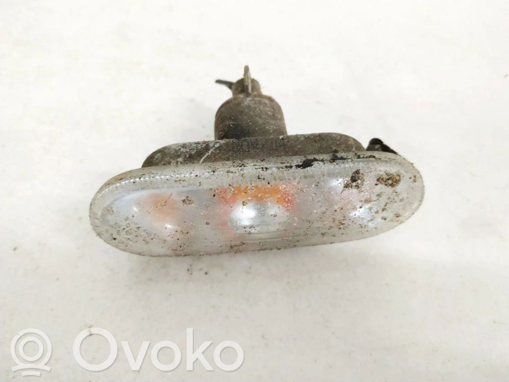 Volkswagen Golf IV Seitenblinker 