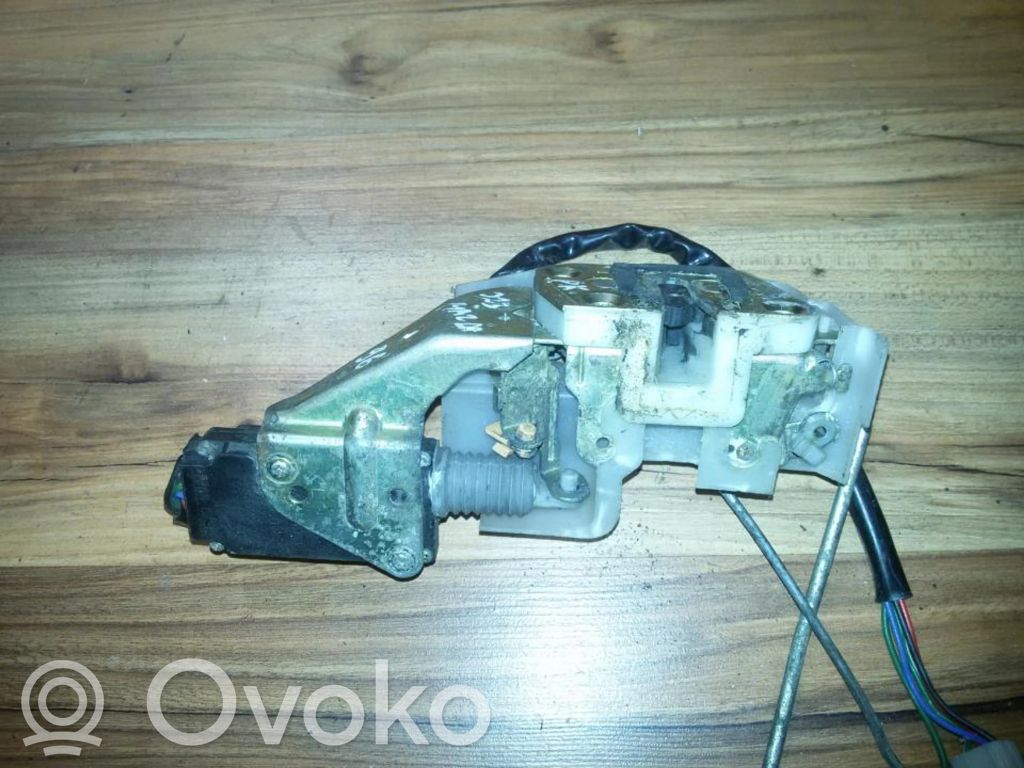 Mazda 323 Încuietoare ușă față 