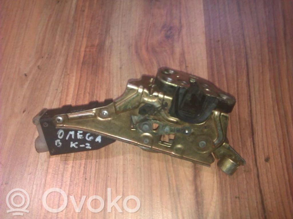 Opel Omega B1 Încuietoare ușă spate 