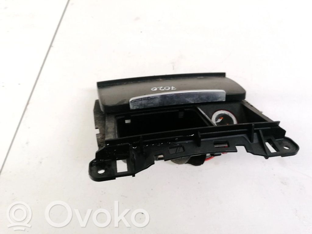 Cendrier   8K0857965,WJD81610,8K0857965,WJD81610
