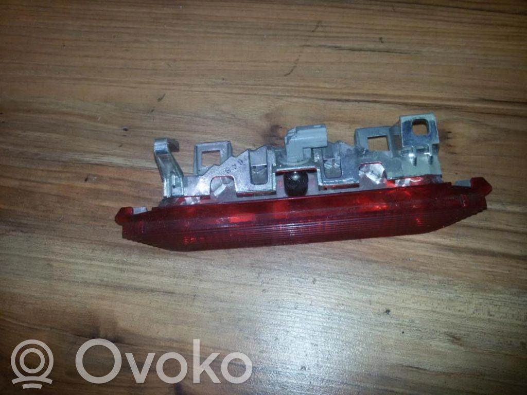 Toyota Yaris Luce d’arresto centrale/supplementare 