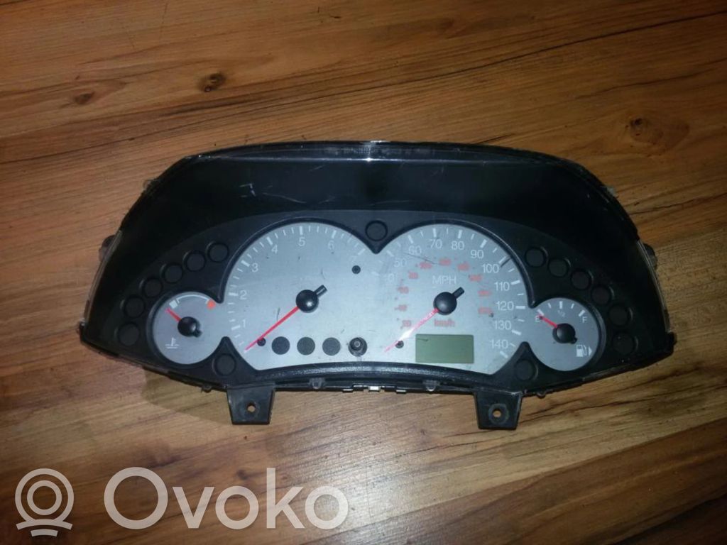 Ford Focus Geschwindigkeitsmesser Cockpit 
