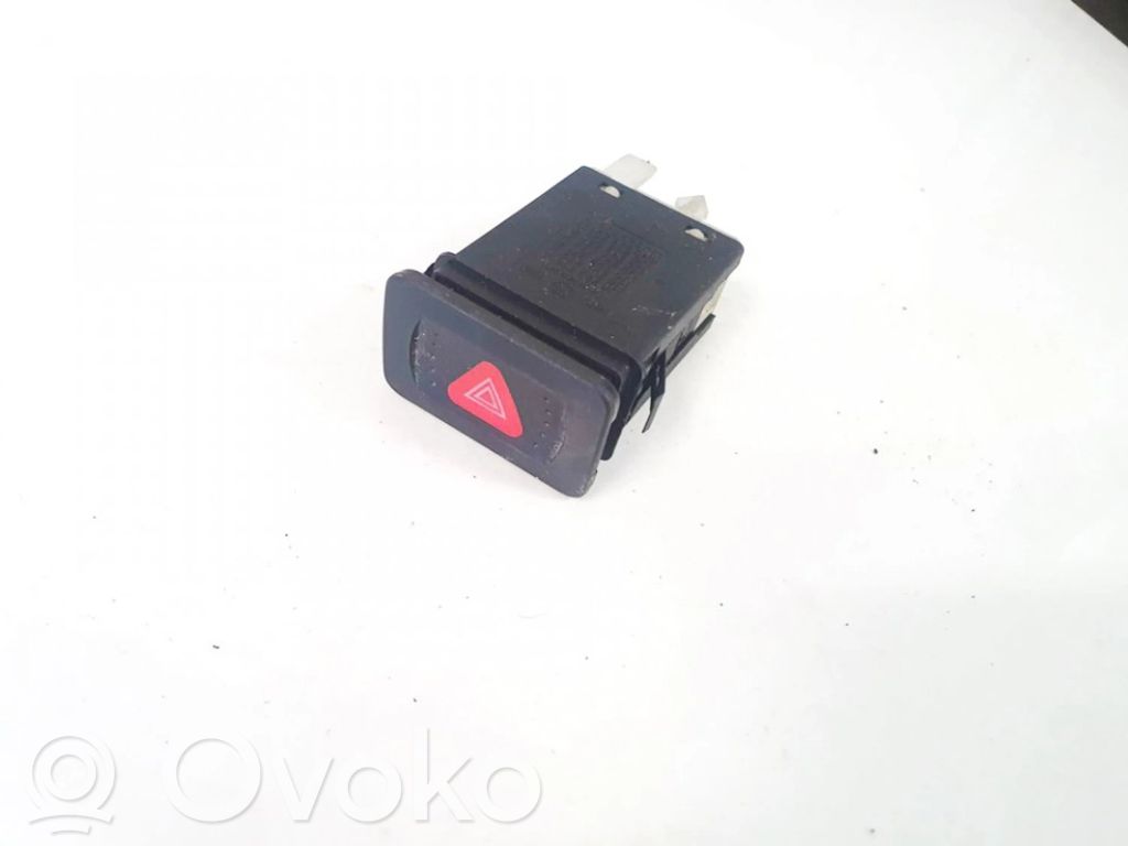 Volkswagen Golf IV Comutator lumini pericol 