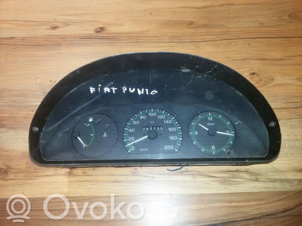 Fiat Punto (176) Geschwindigkeitsmesser Cockpit 