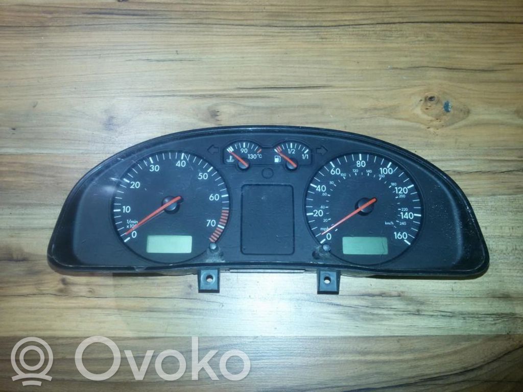 Volkswagen PASSAT B5 Nopeusmittari (mittaristo) 