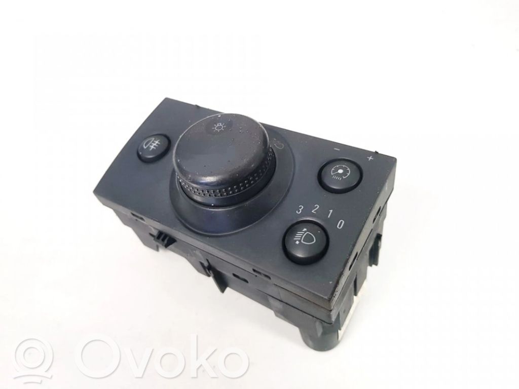 Valokatkaisija   13177065,LK04060060,13177065,LK04060060