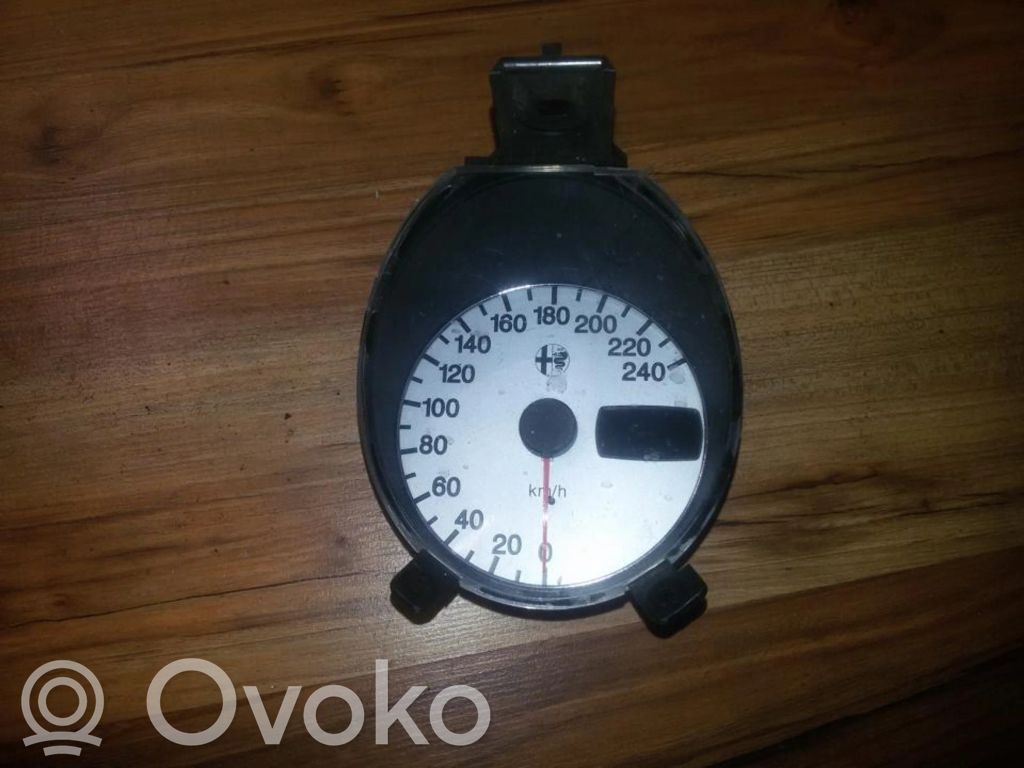 Alfa Romeo 156 Nopeusmittari (mittaristo) 