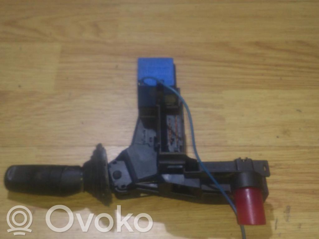 Ford Mondeo MK I Manetă semnalizator 