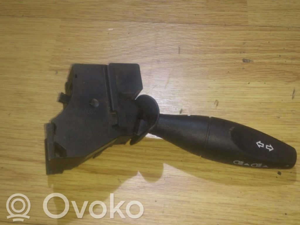 Ford Focus Manetka / Przełącznik kierunkowskazów 