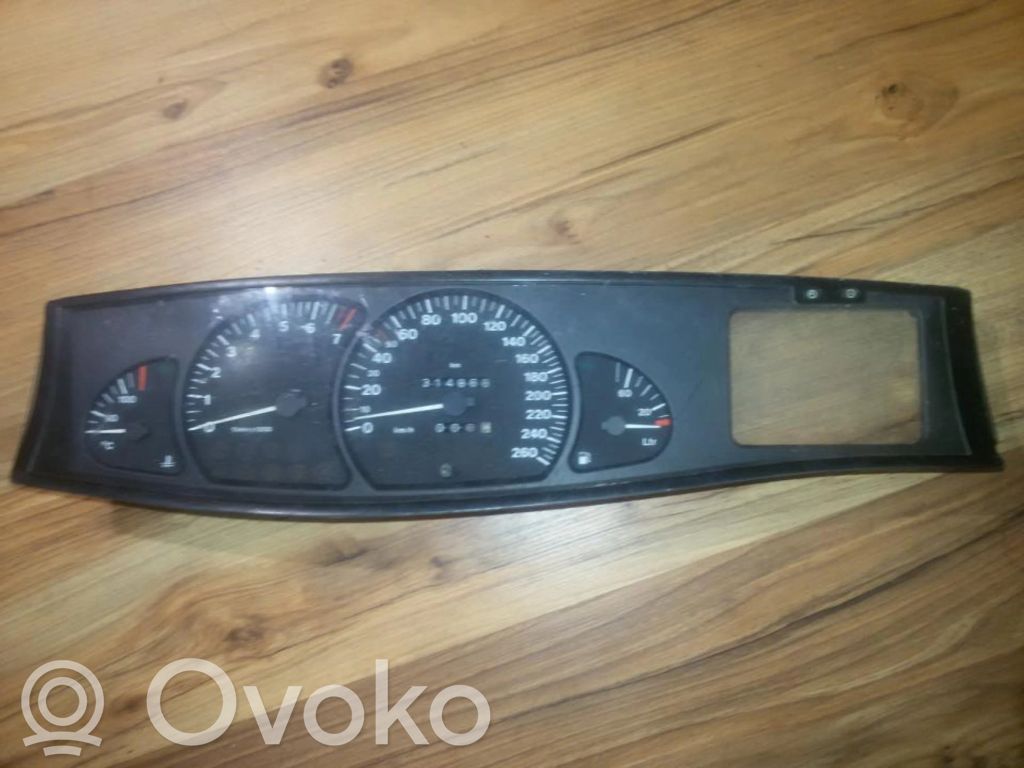 Opel Omega B1 Tachimetro (quadro strumenti) 