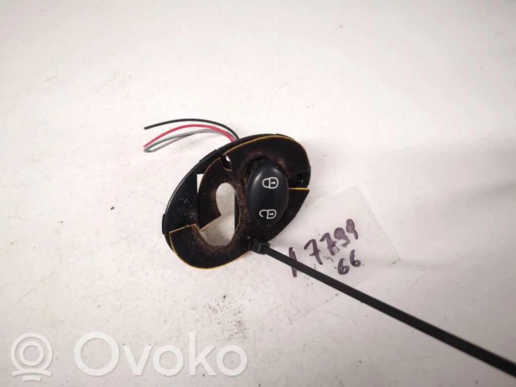 Botón interruptor de bloqueo de puertas   100350XXX,100350XXX