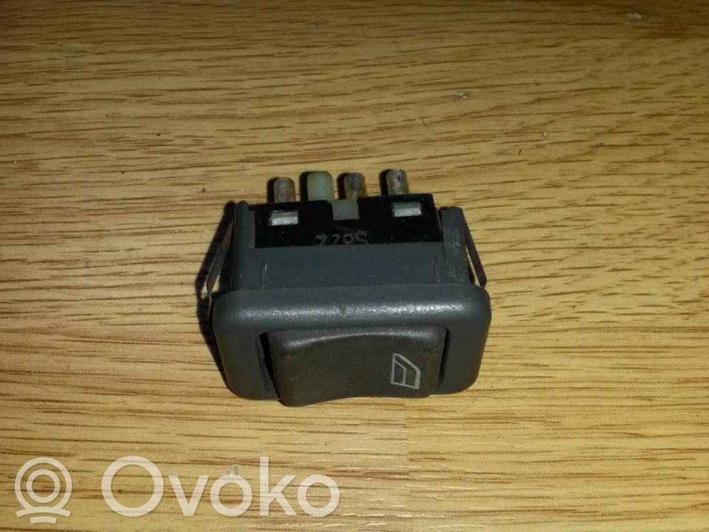 Volvo S40, V40 Interruttore di controllo dell’alzacristalli elettrico 
