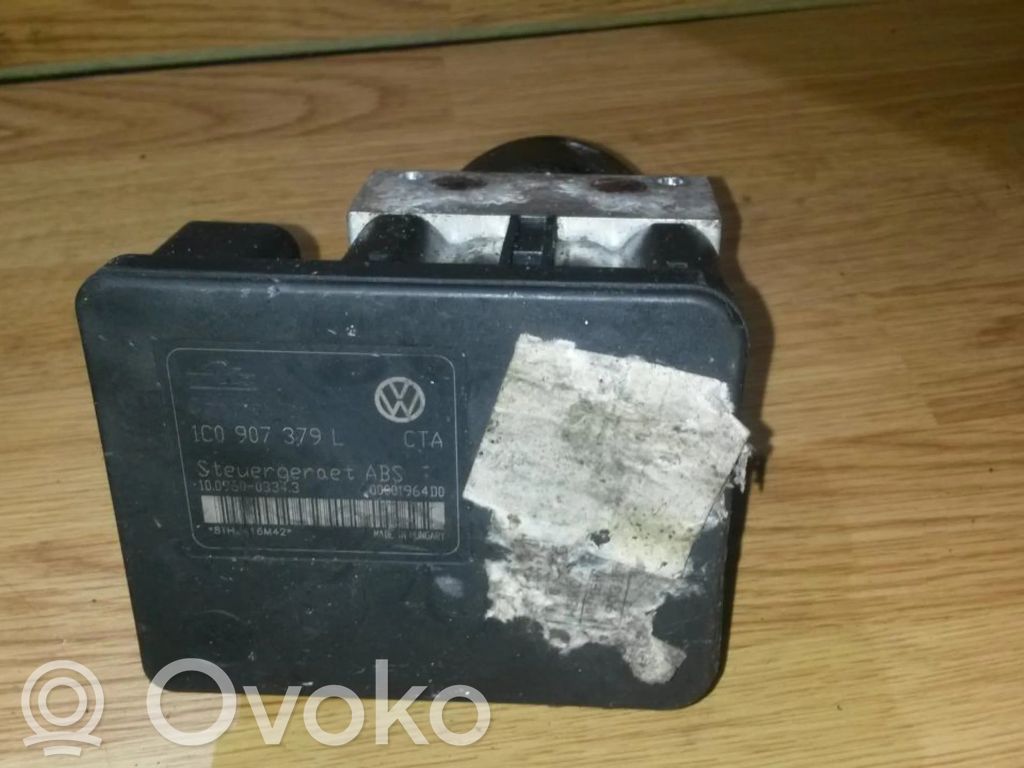 Volkswagen Golf IV Pompă ABS 