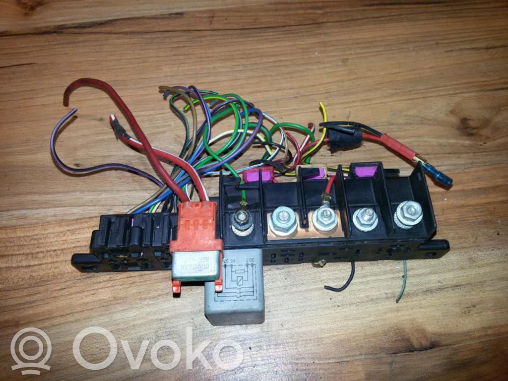 Volkswagen PASSAT B5.5 Set scatola dei fusibili 