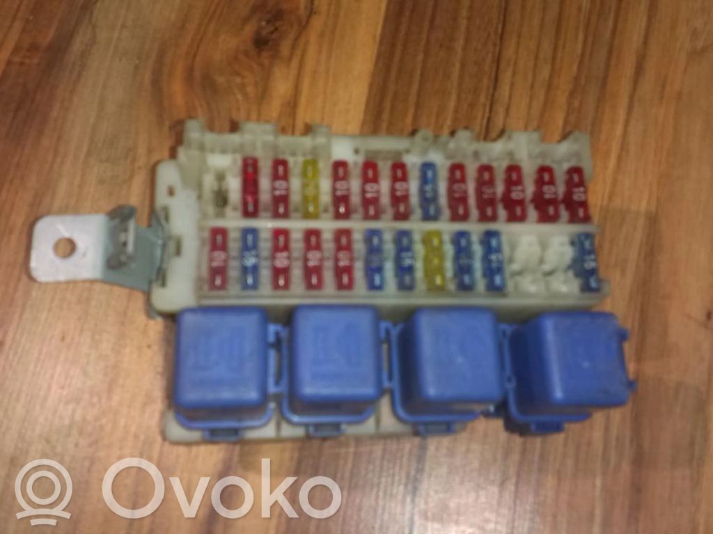 Nissan Primera Set scatola dei fusibili 