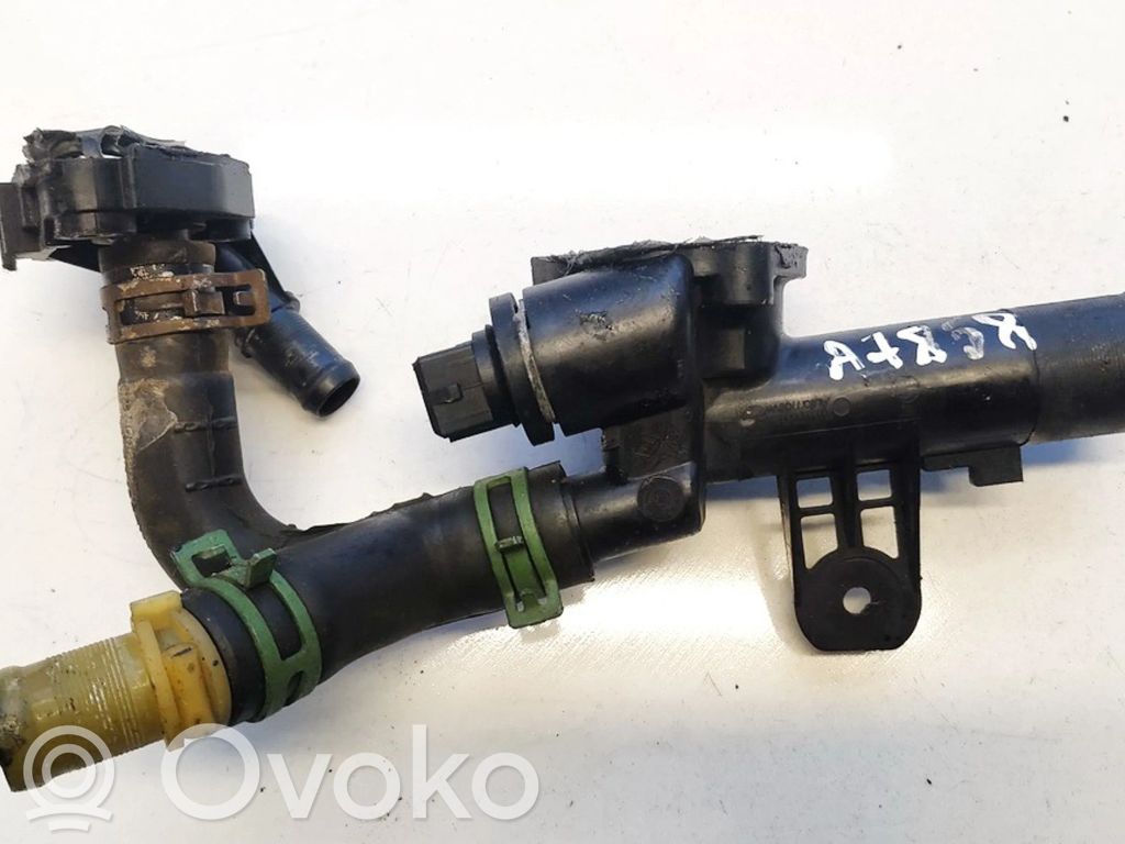 Nissan Qashqai Tubo flessibile del liquido di raffreddamento del motore 