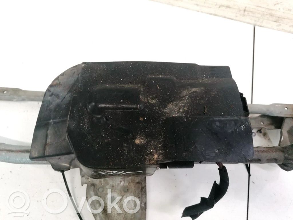 Volkswagen PASSAT B6 Motor del limpiaparabrisas 