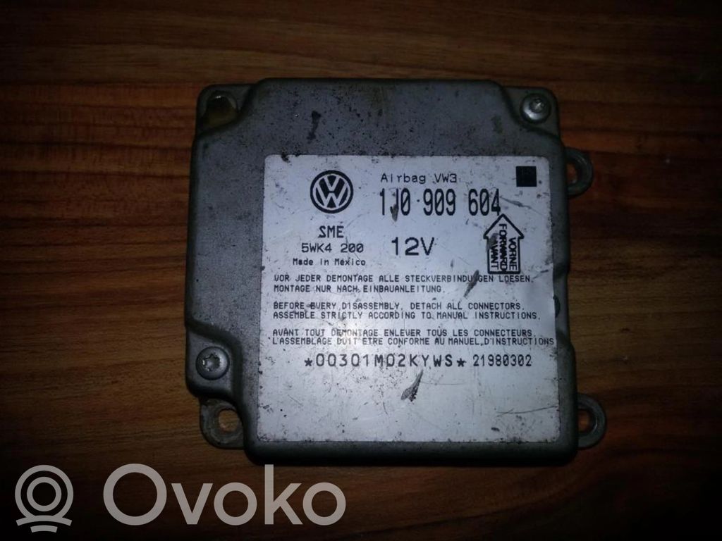 Volkswagen PASSAT B5 Unitate/modul de comandă airbaguri 