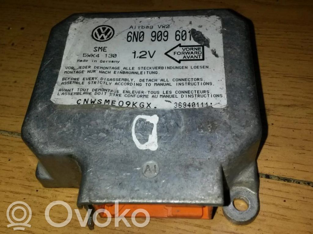 Volkswagen PASSAT B4 Centralina/modulo airbag