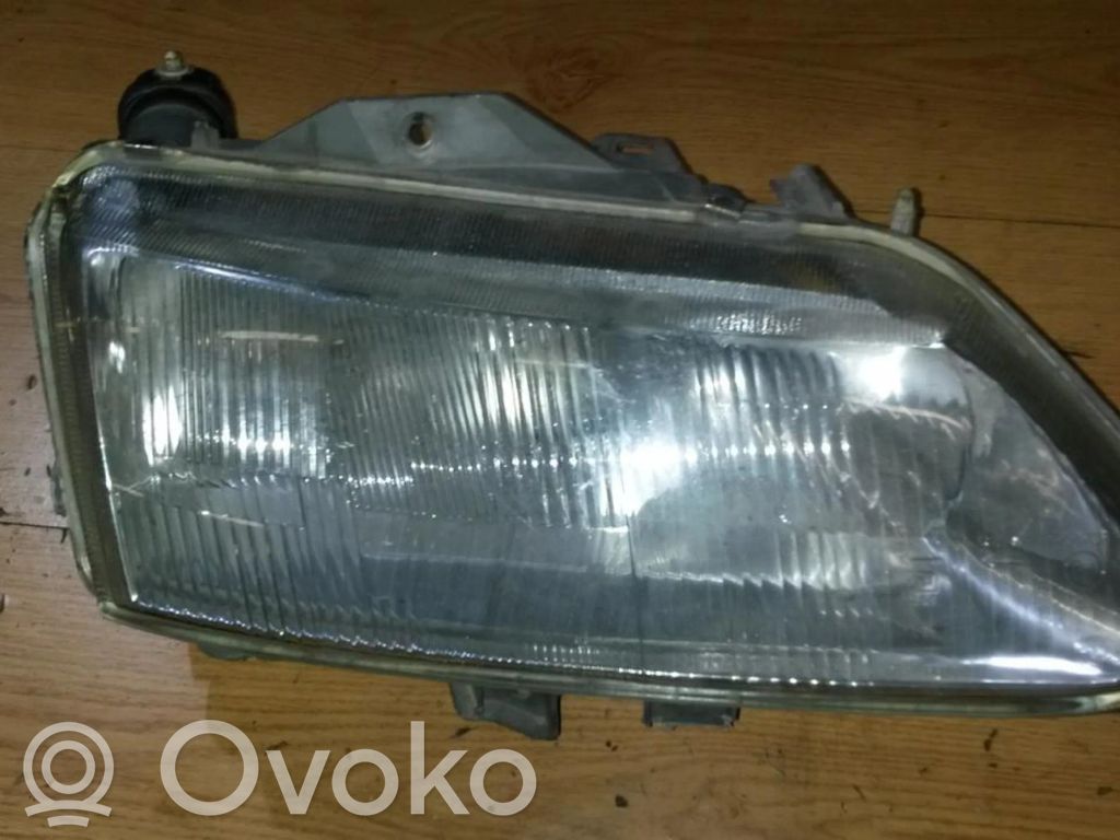 Renault Laguna I Scheinwerfer 