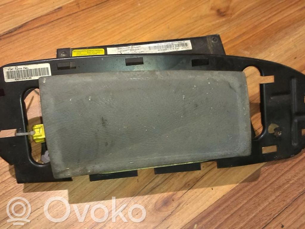 Fiat Punto (176) Airbag pasager