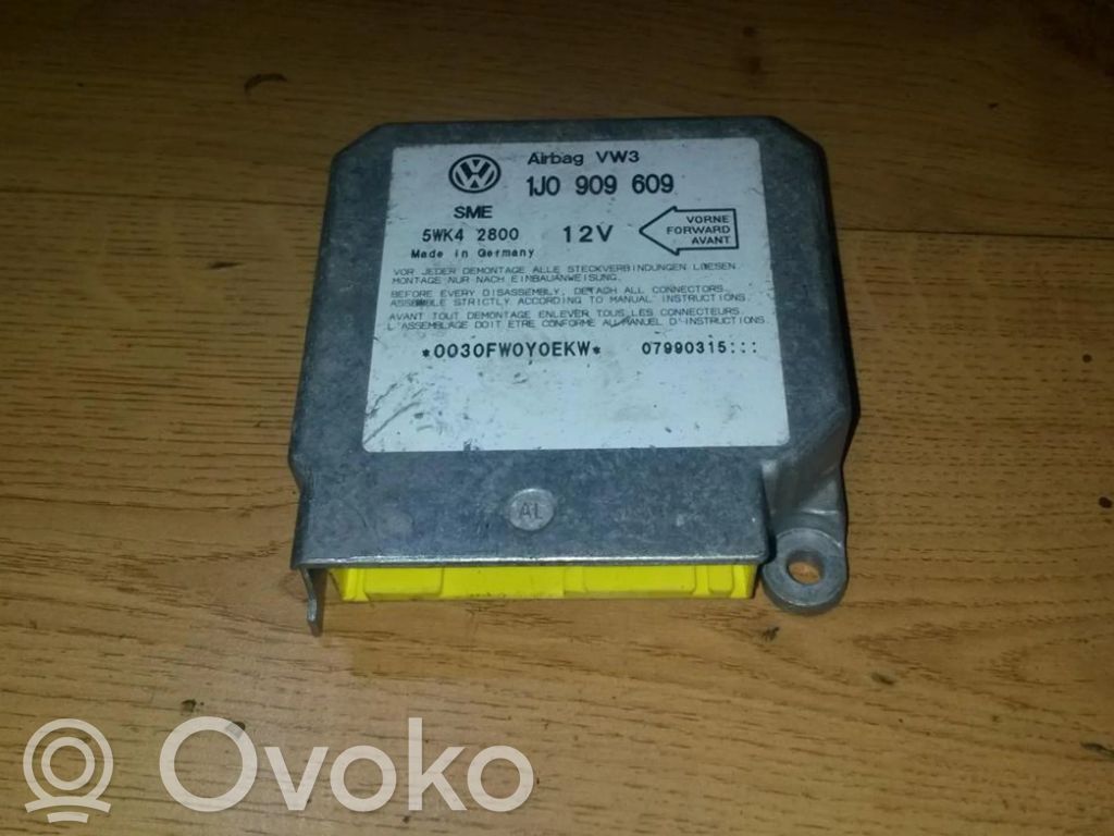 Volkswagen Golf IV Unitate/modul de comandă airbaguri 