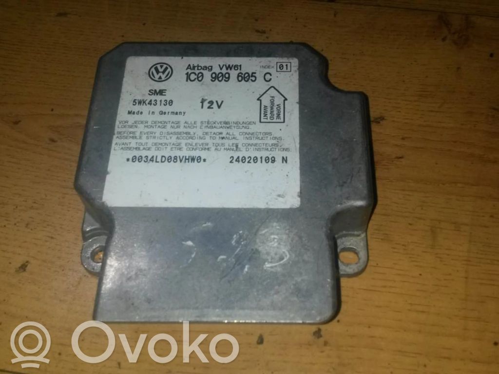 Volkswagen PASSAT B5.5 Centralina/modulo airbag