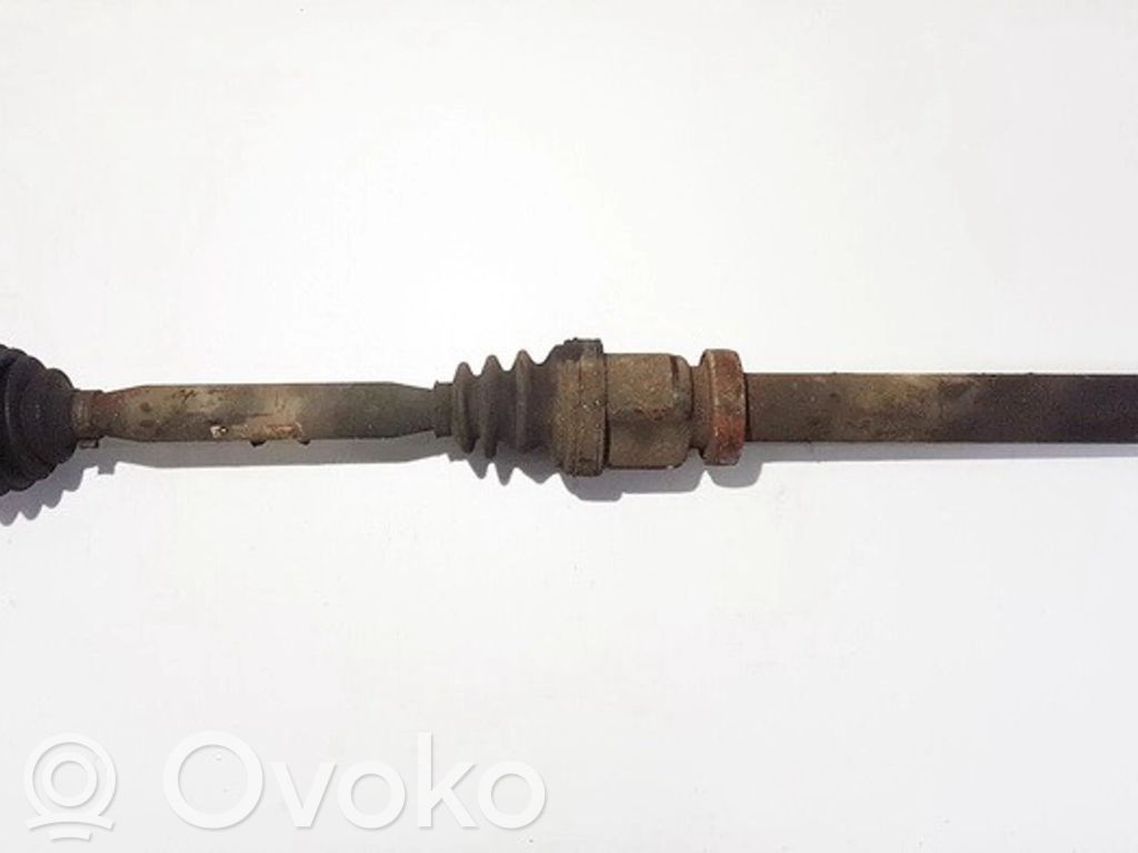 Volvo V50 Priekinis pusašis 