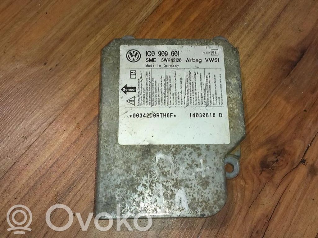 Volkswagen Golf IV Unitate/modul de comandă airbaguri 