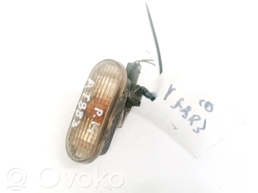 Volkswagen PASSAT B4 Seitenblinker 