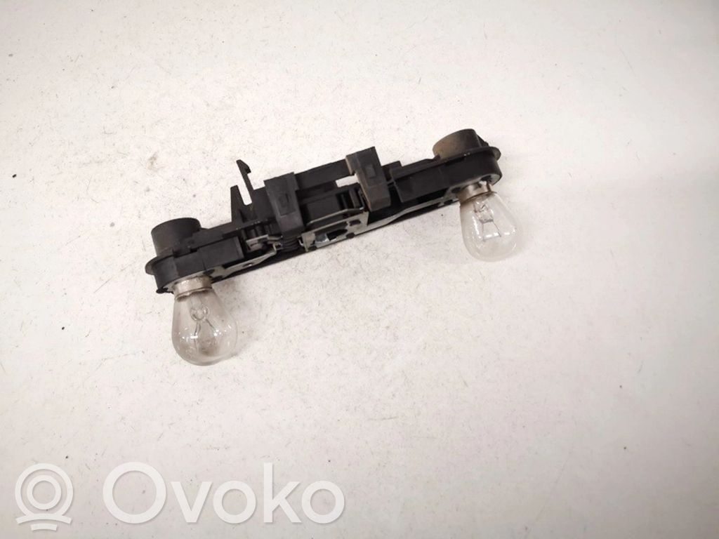 Peugeot 806 Porte ampoule de feu arrière 