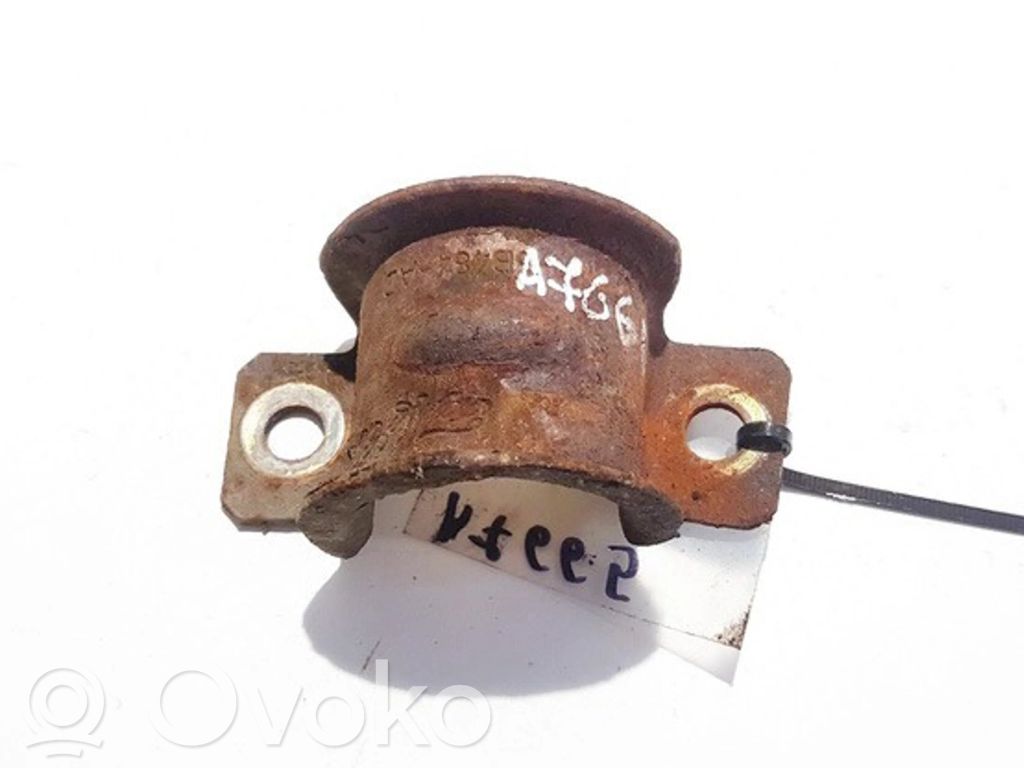 Ford Focus Stabilizatora stiprinājums (priekšā) 