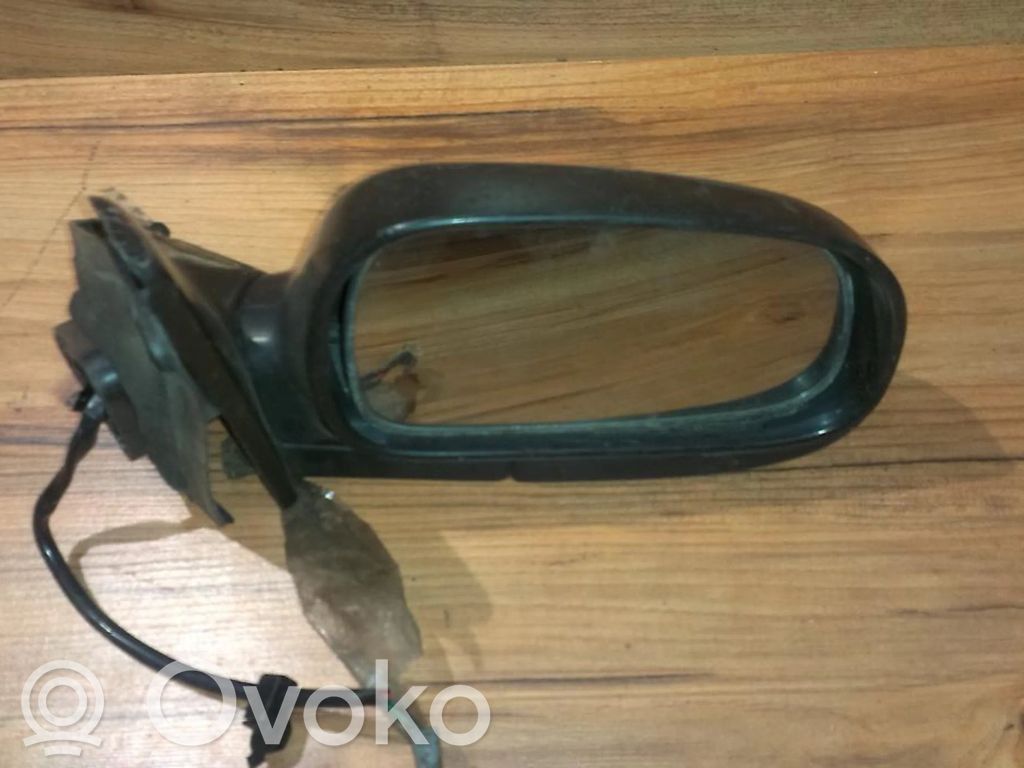 Toyota Corolla E100 Etuoven sähköinen sivupeili 