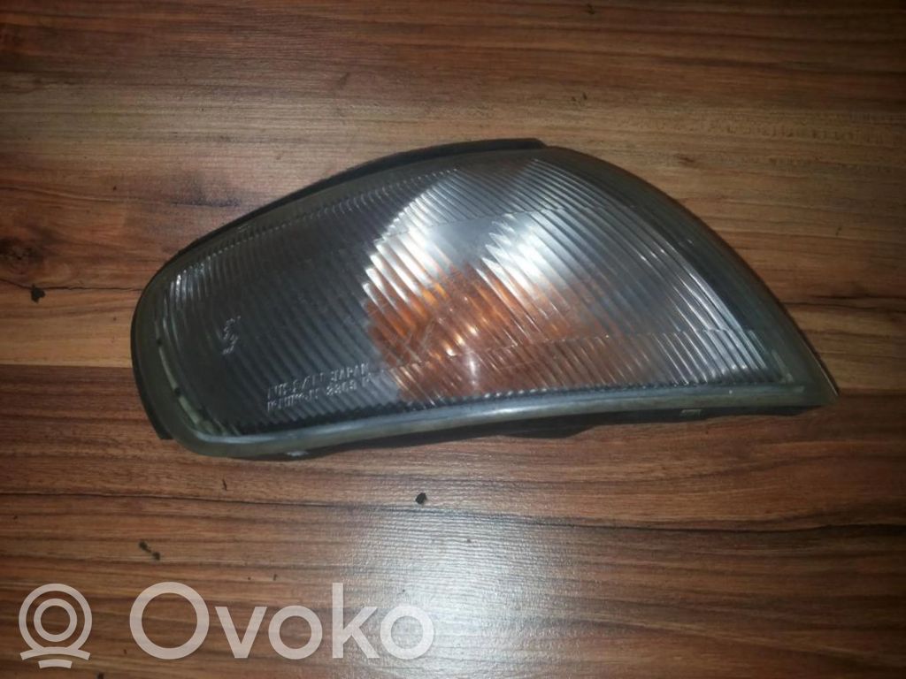 Nissan Almera Semnalizator față 