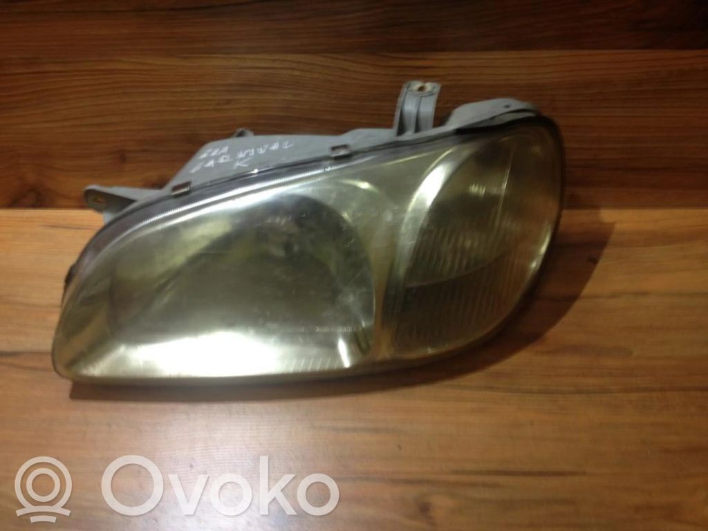 KIA Carnival Phare frontale 