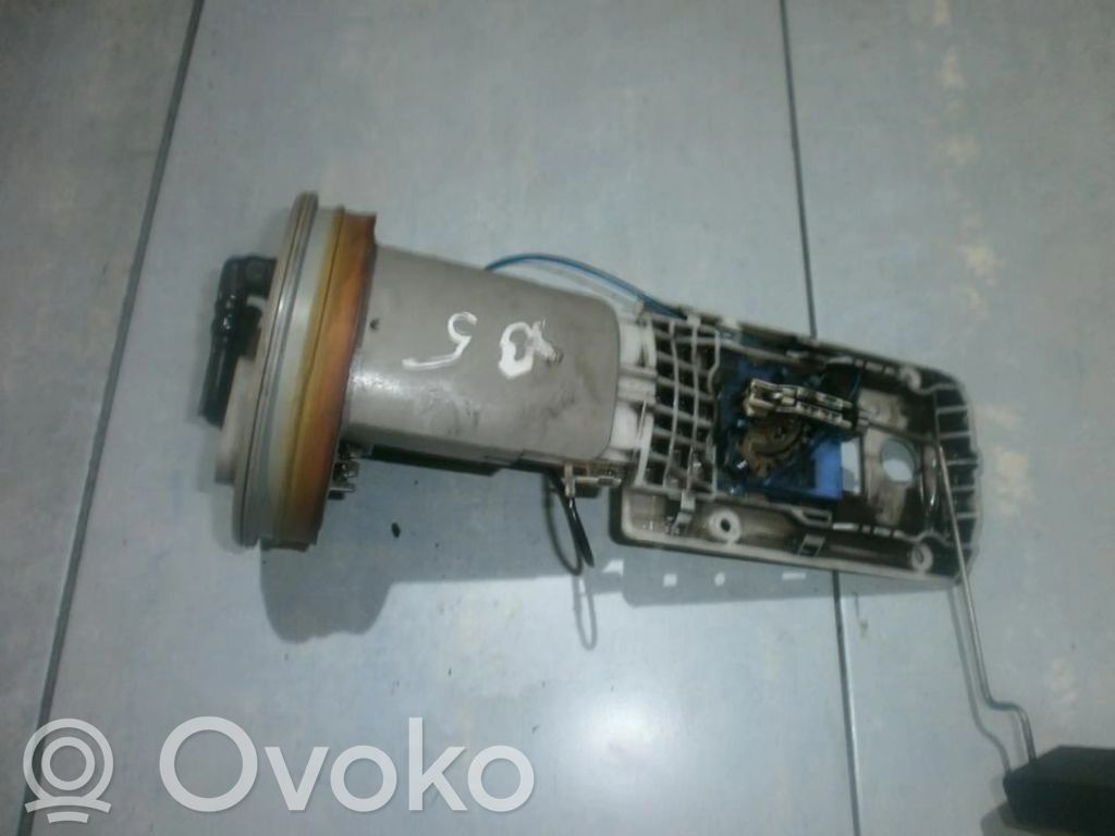 Volkswagen PASSAT B5 Polttoainetason anturi 