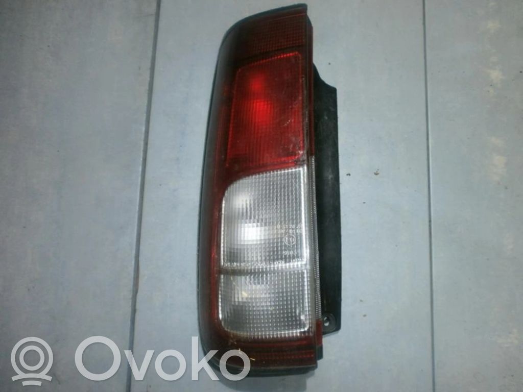 Suzuki Ignis Luci posteriori 