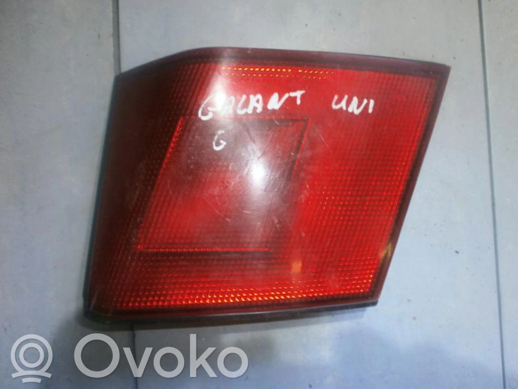 Mitsubishi Carisma Lampy tylnej klapy bagażnika