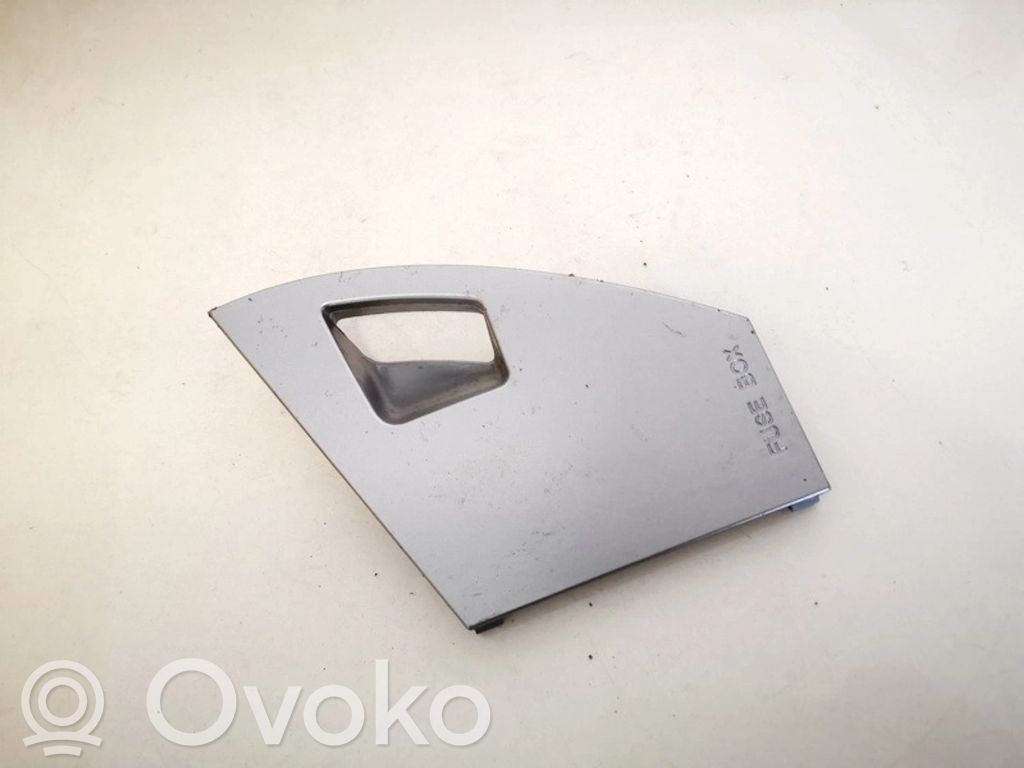 Mazda 2 Otros repuestos del interior 