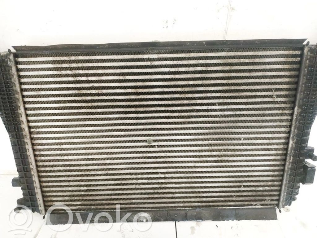 Volkswagen PASSAT B6 Radiator intercooler 
