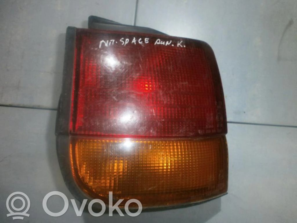 Mitsubishi Space Runner Lampă spate în caroserie 