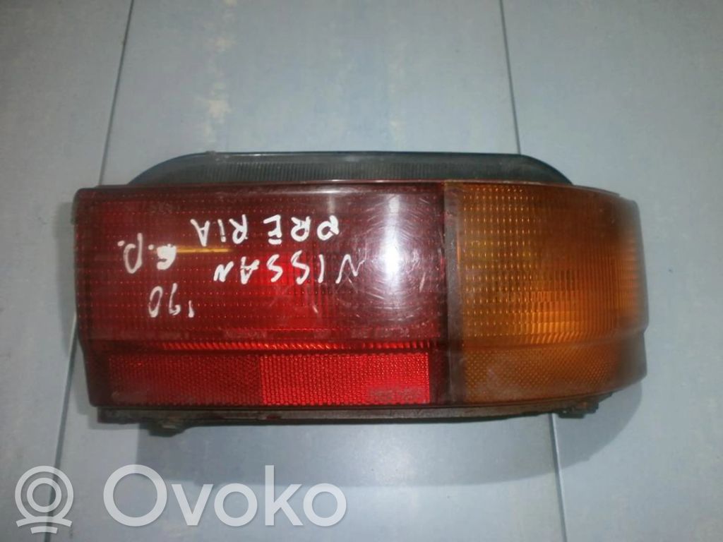 Nissan Prairie Lampa tylna 
